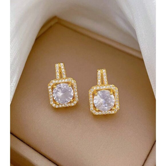 18K Gold Plated Stainless Steel Necklace & Earrings Set With Zirconia - Picture 2 of 4